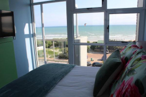 Pristine Beachfront Apartment Strand